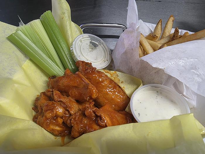 Double Fried Chicken Wings Basket