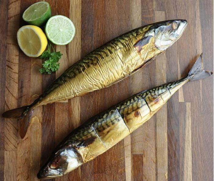 Whole Smoked Mackerel, Large (6)