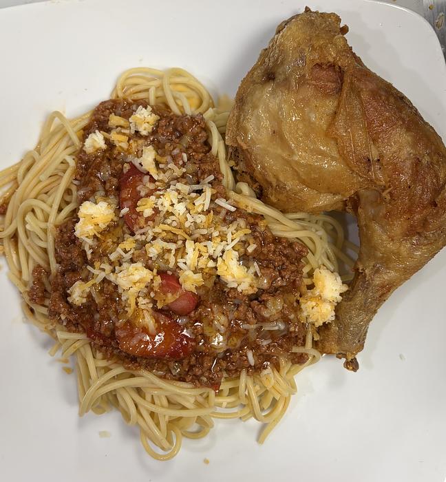 Filipino Spaghetti w/Fried Chicken