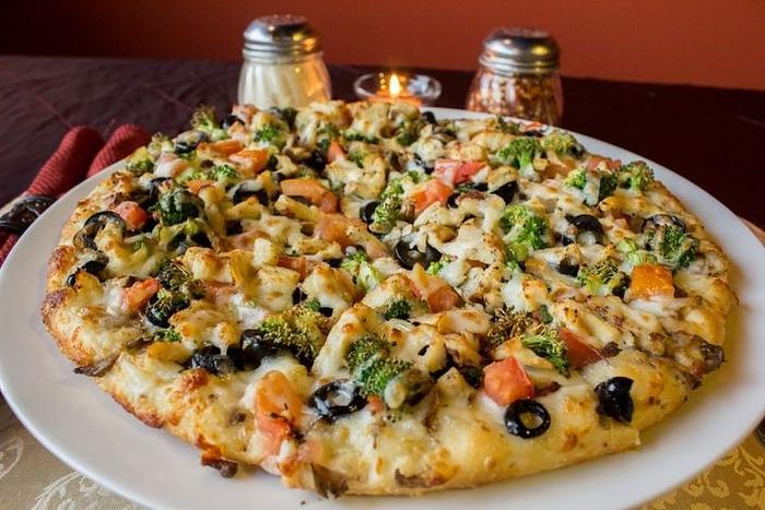 Medium Creamy Garlic Chicken 12"