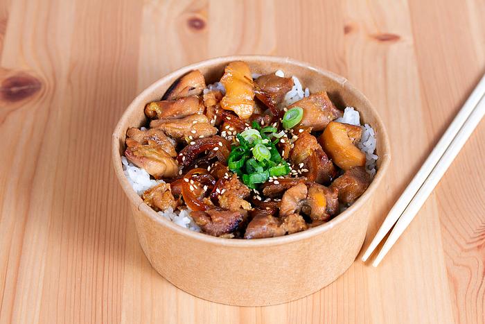 Teriyakidon (照り焼き丼)